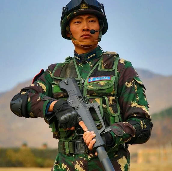特种兵除了用枪,还痴迷于一件冷兵器,比狙击枪更厉害!