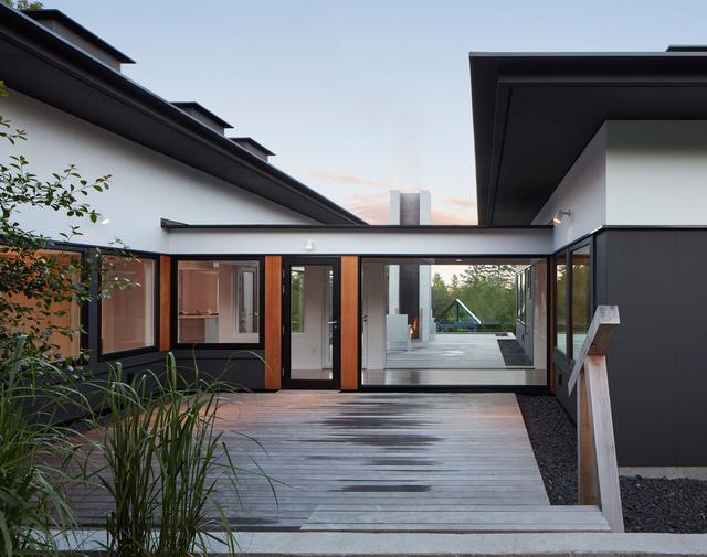 超独特的现代豪宅,以玻璃走廊连接庭院,美国明尼苏达州私人住宅