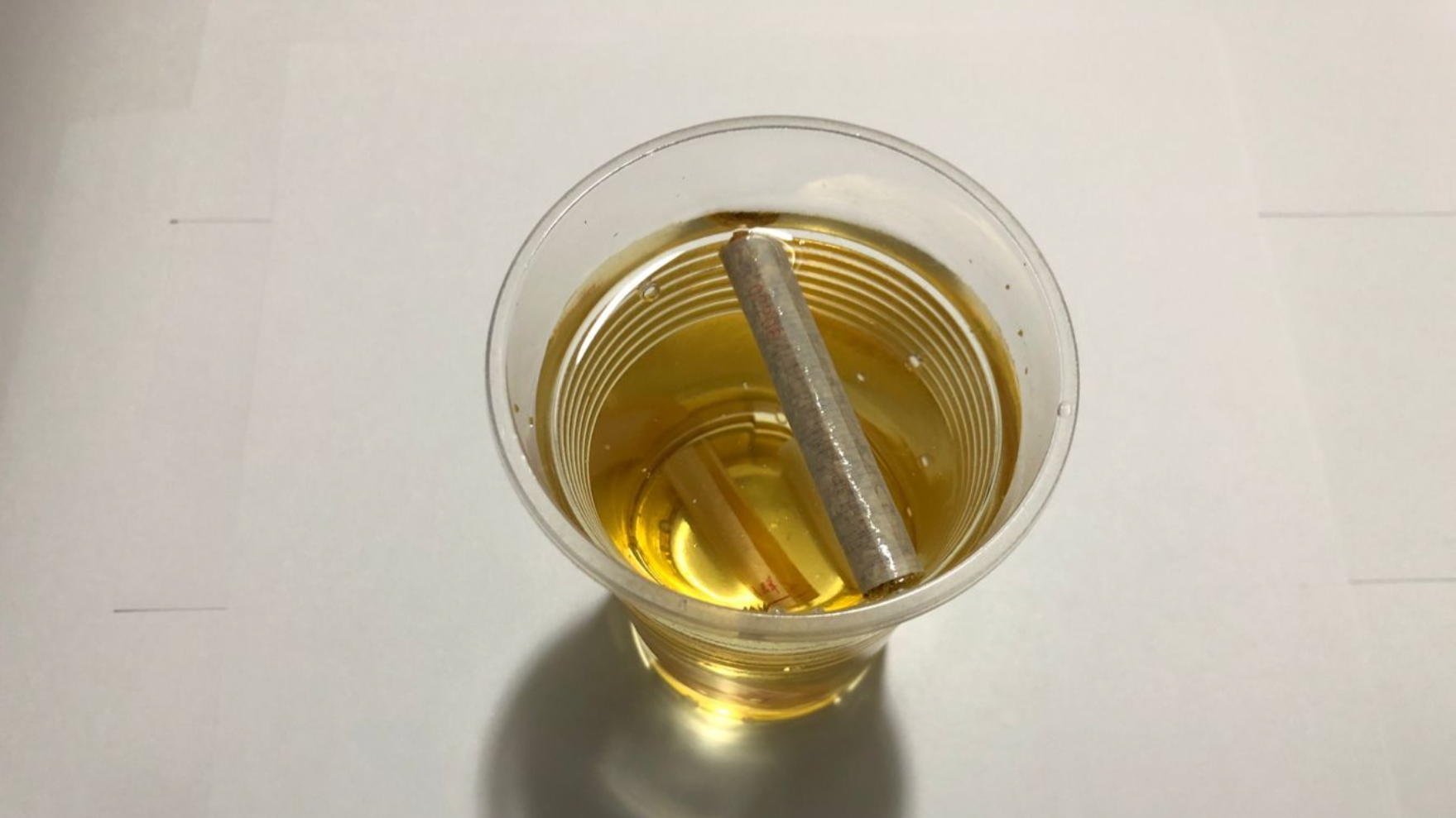 把香烟放进水里10分钟,解决了大家都困扰的问题,效果太神奇了