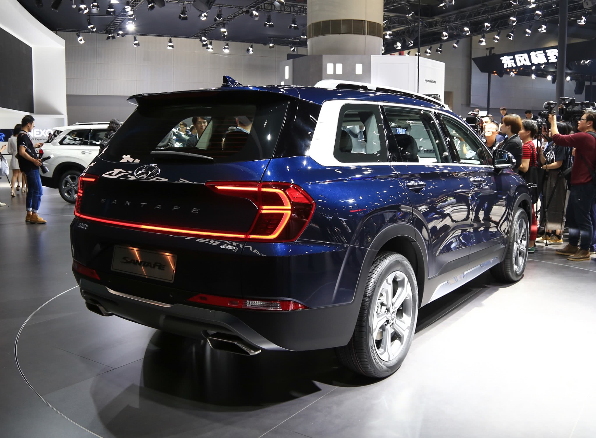 现代胜达如今以及经历了3代车型,如今第四代车型经历了全面的换代后