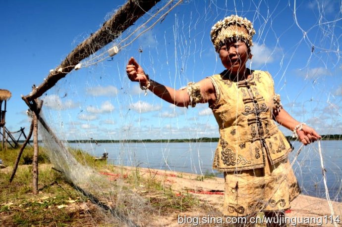 八岔岛上的赫哲族美女萨满和打鱼女(图)|八岔岛|赫哲族|同江市_新浪