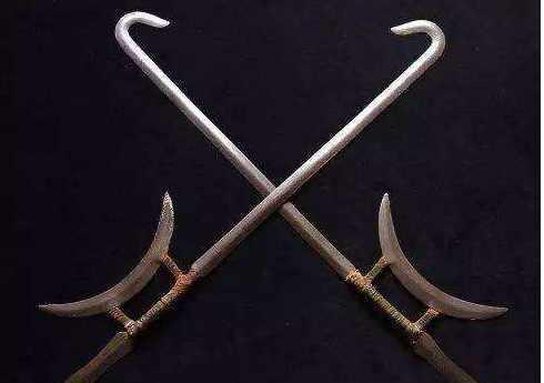 4.叉:顶端有两股叉的为牛角叉,顶端有三股叉的为三头叉.