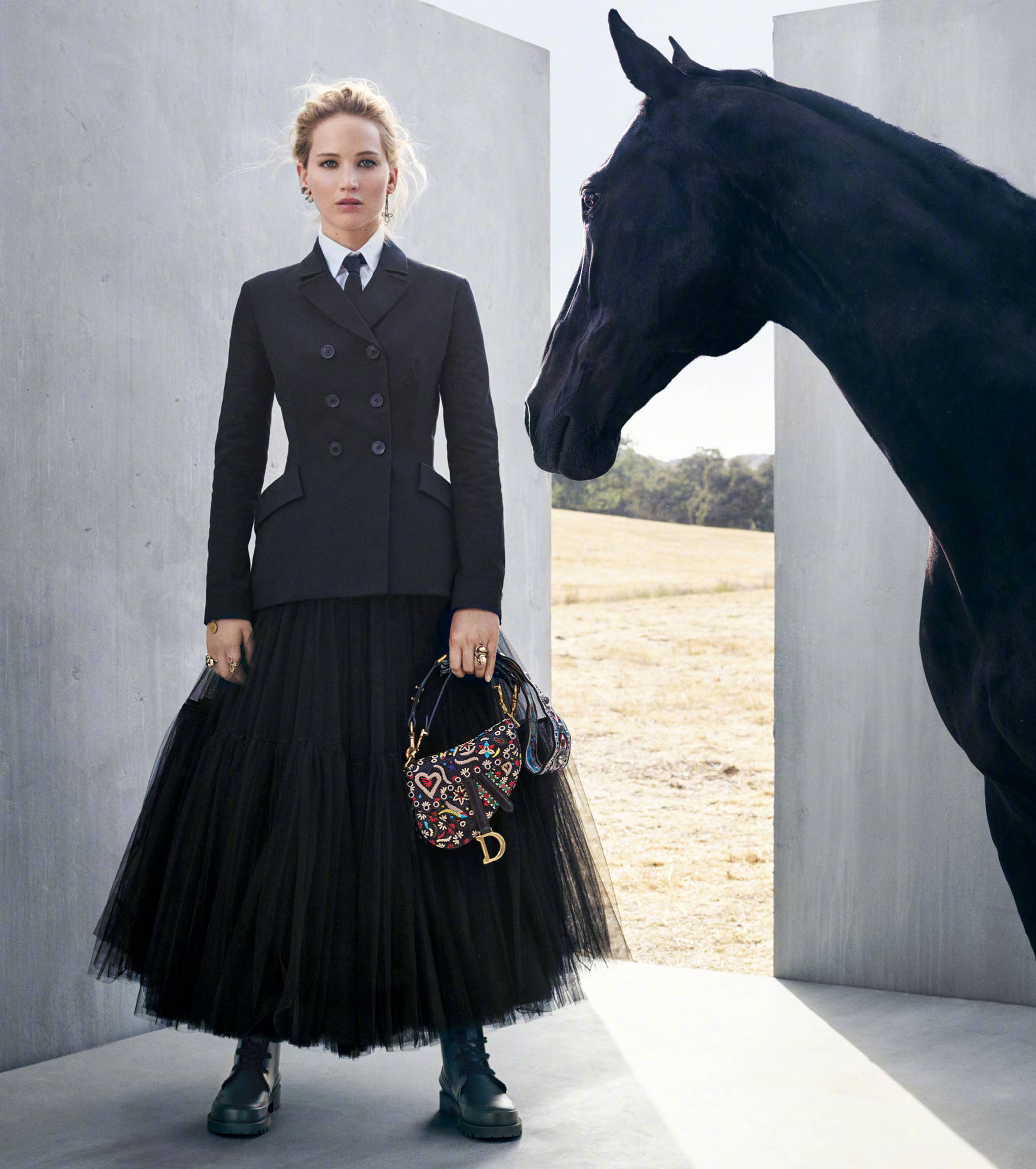 詹妮弗劳伦斯jjenniferlawrence出镜演绎dior最新广告大片