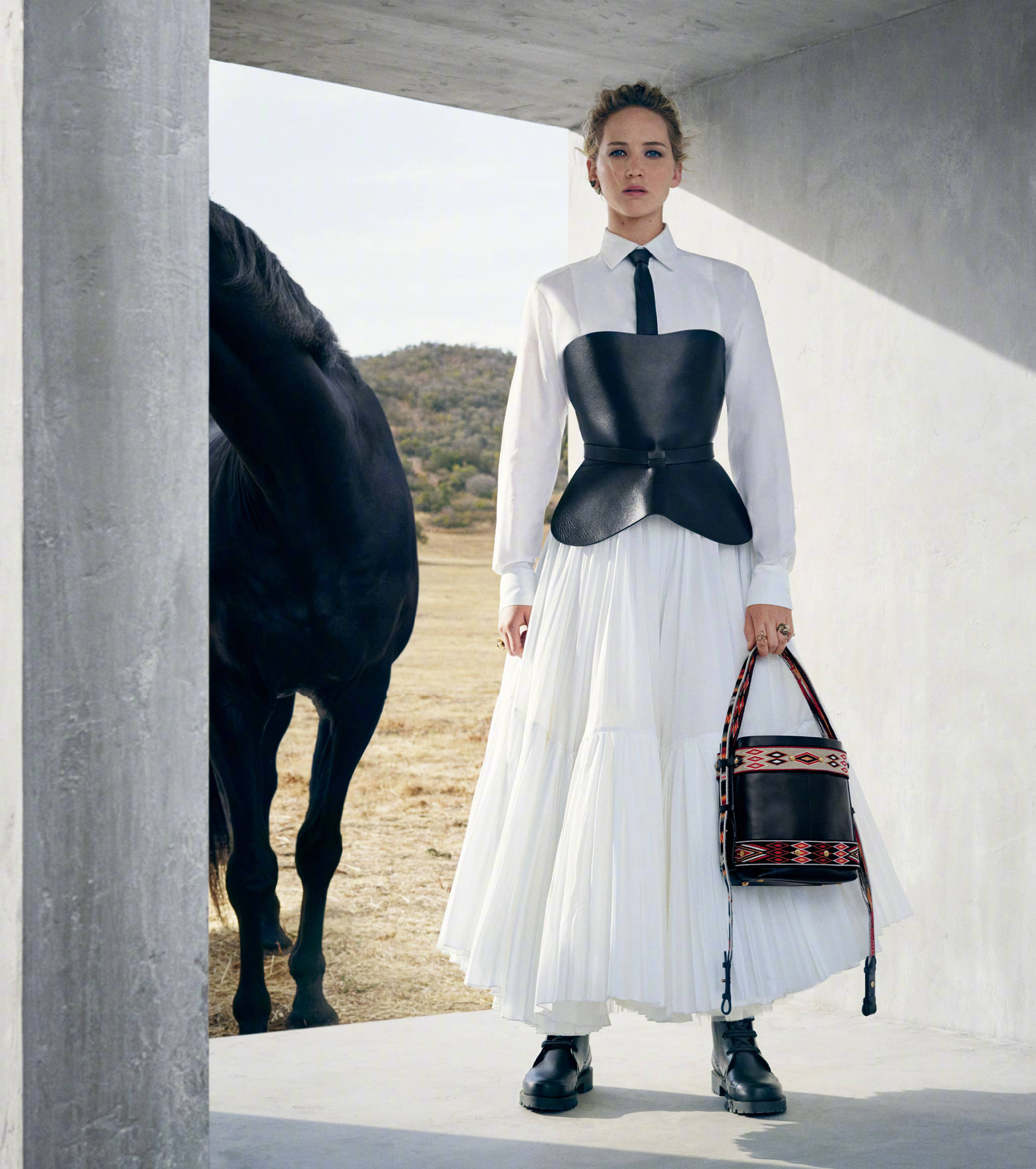 詹妮弗劳伦斯jjenniferlawrence出镜演绎dior最新广告大片