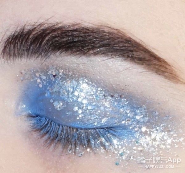 你的眼里怎么有我没有的东西?|眼妆|亮片|眼影_新浪新闻