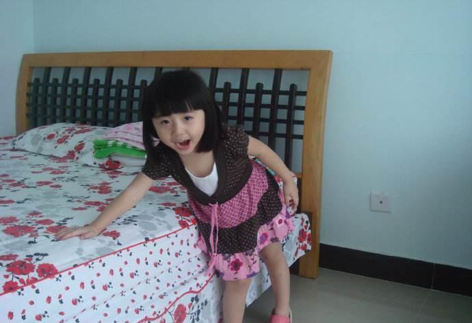 小妹妹来我家做客, 熊孩子本性显露, 我用这一招瞬时"制服"!