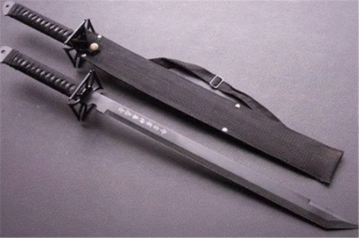 几种很奇特的冷兵器斩首镰威力大三节棍很实用