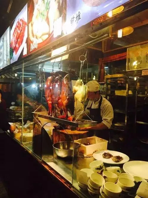 为何有人把明档搞到像排档?明档到底该怎样摆,怎样设计?