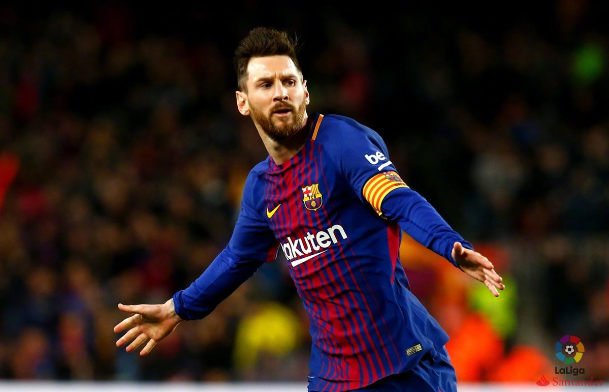 单赛季6粒任意球破门,梅西比肩小罗