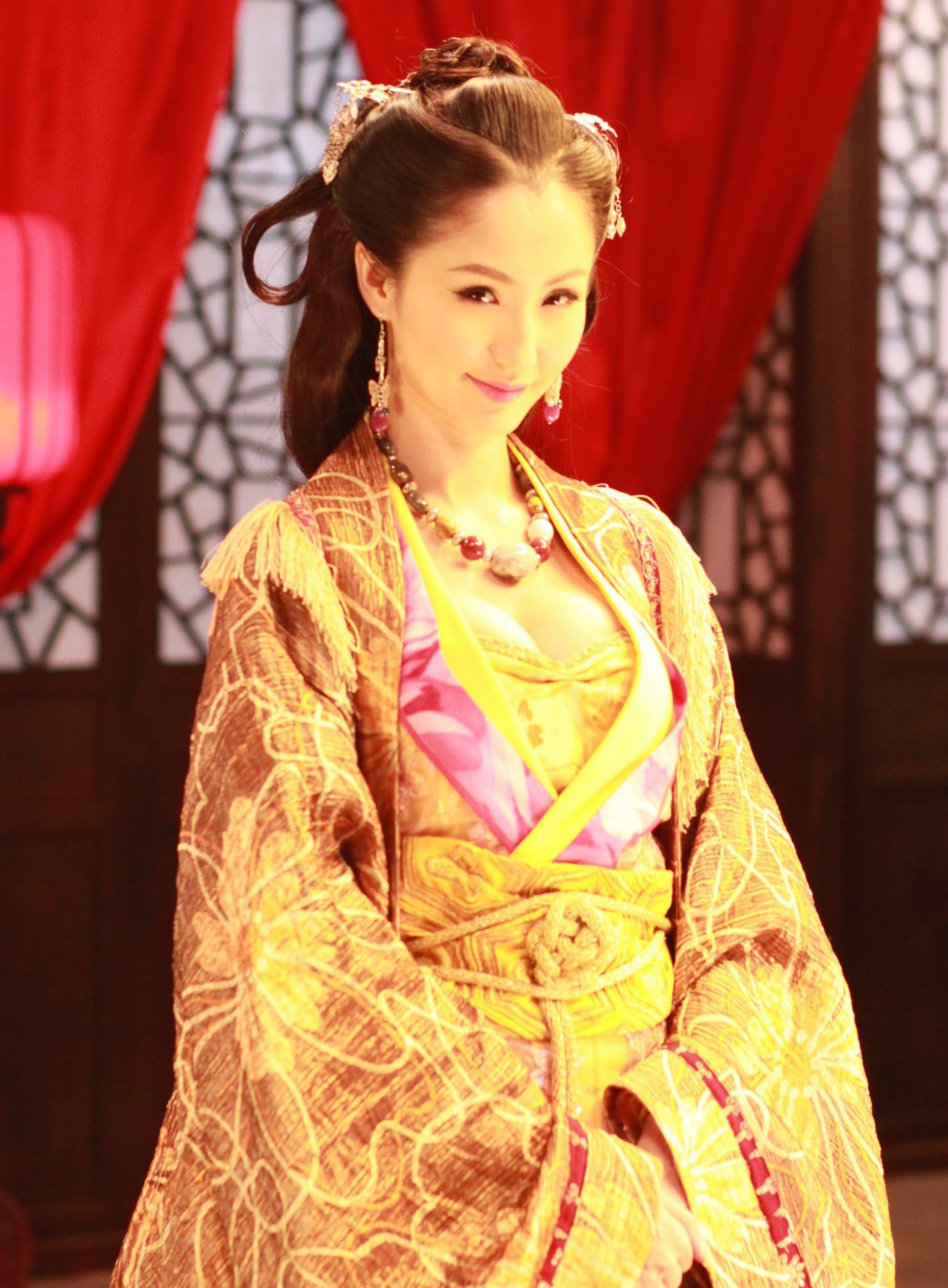 美图分享美女明星蓝燕古装造型惊艳迷人