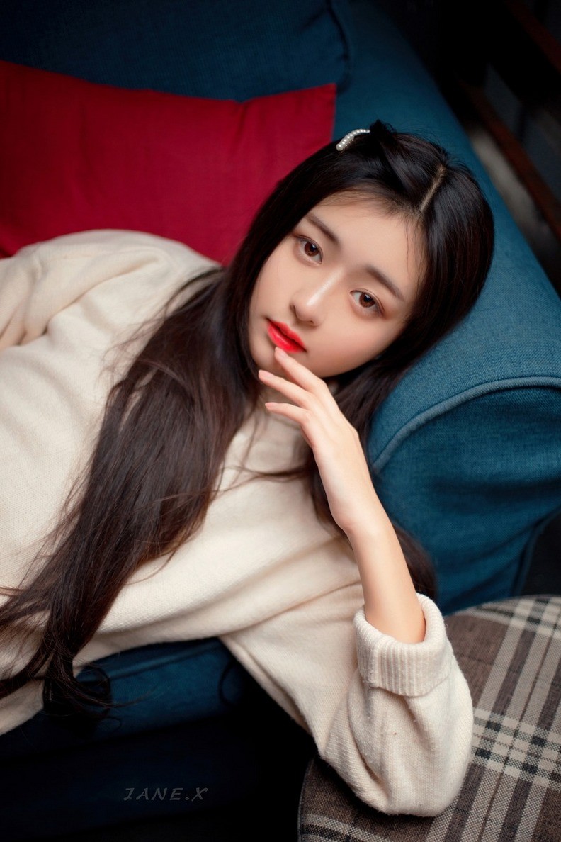 美女摄影图集:清纯白皙邻家女孩,日常生活自拍照