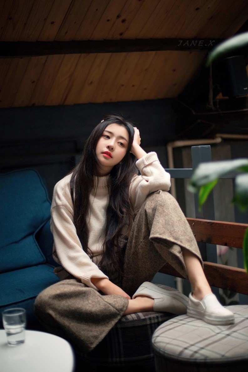 美女摄影图集:清纯白皙邻家女孩,日常生活自拍照