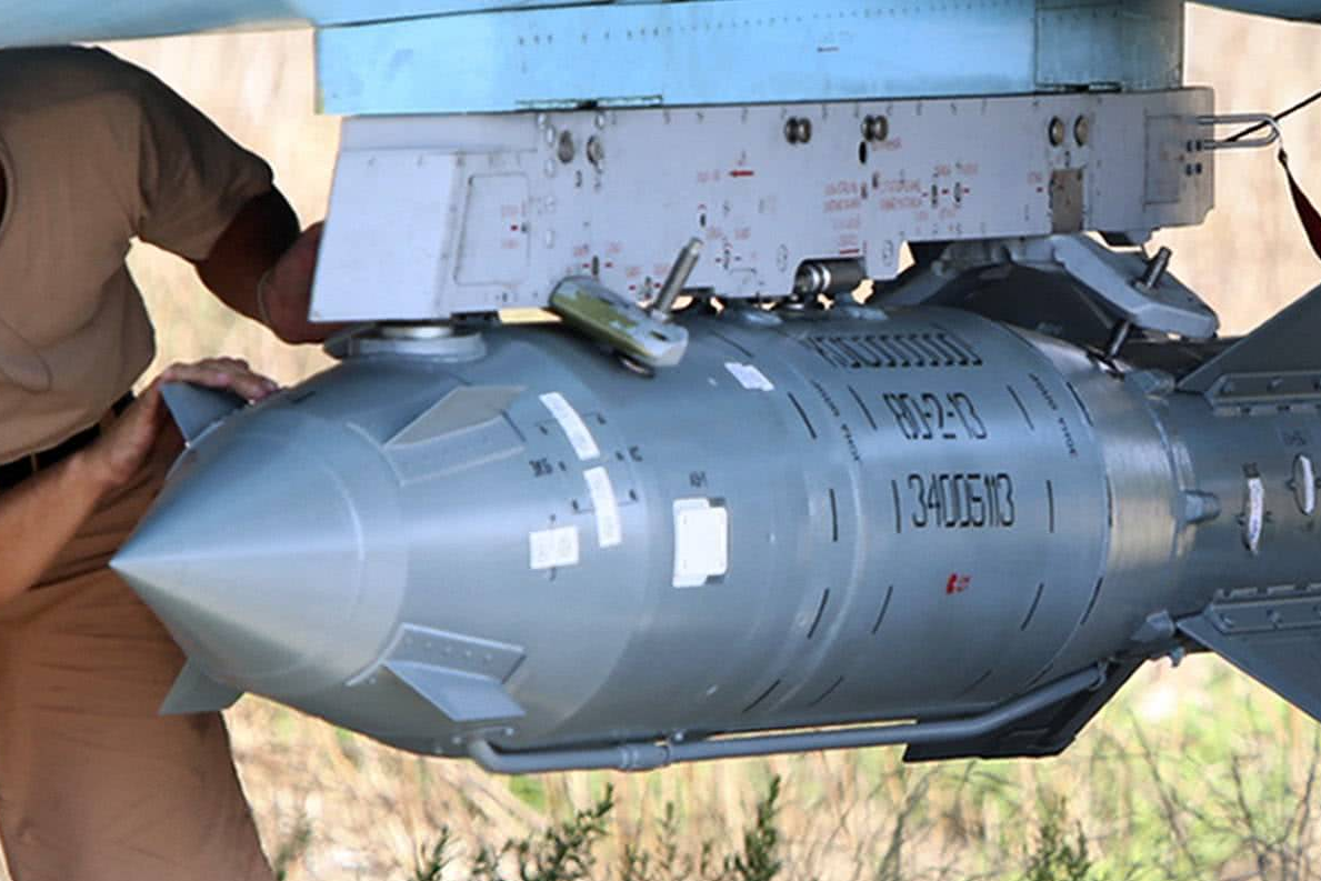 俄军战轰千里奔袭:扔下温压弹一锅全端|俄军|俄罗