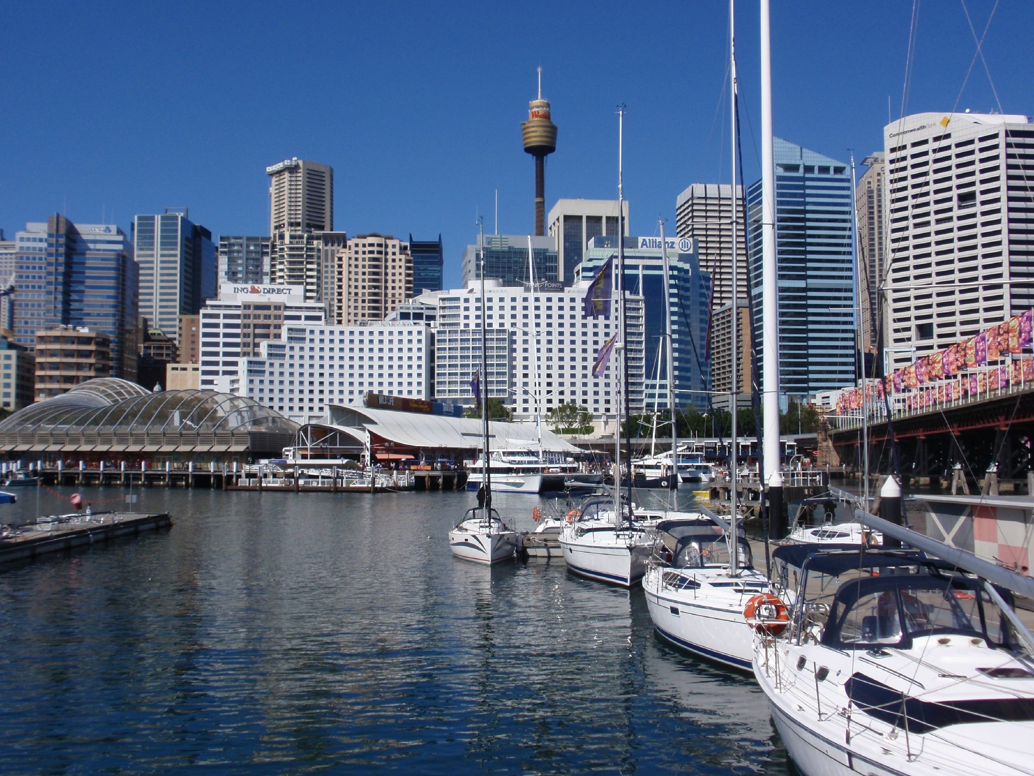 达令港位于澳大利亚新南威尔士州悉尼