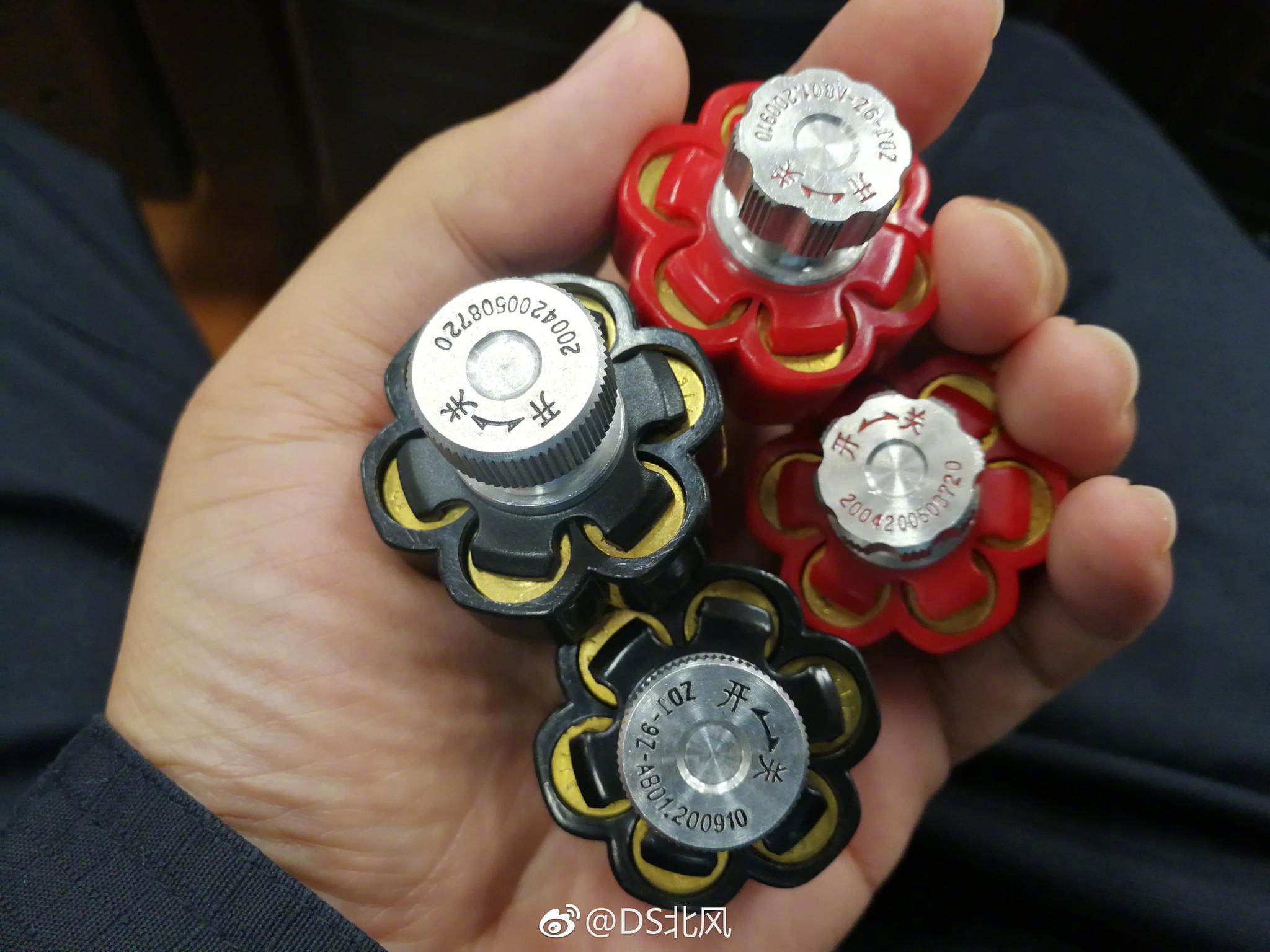 啪啪啪,警左.38口径,15米人体靶,2个弹鼓,立跪姿共12发|跪姿|三发|第二组_新浪新闻