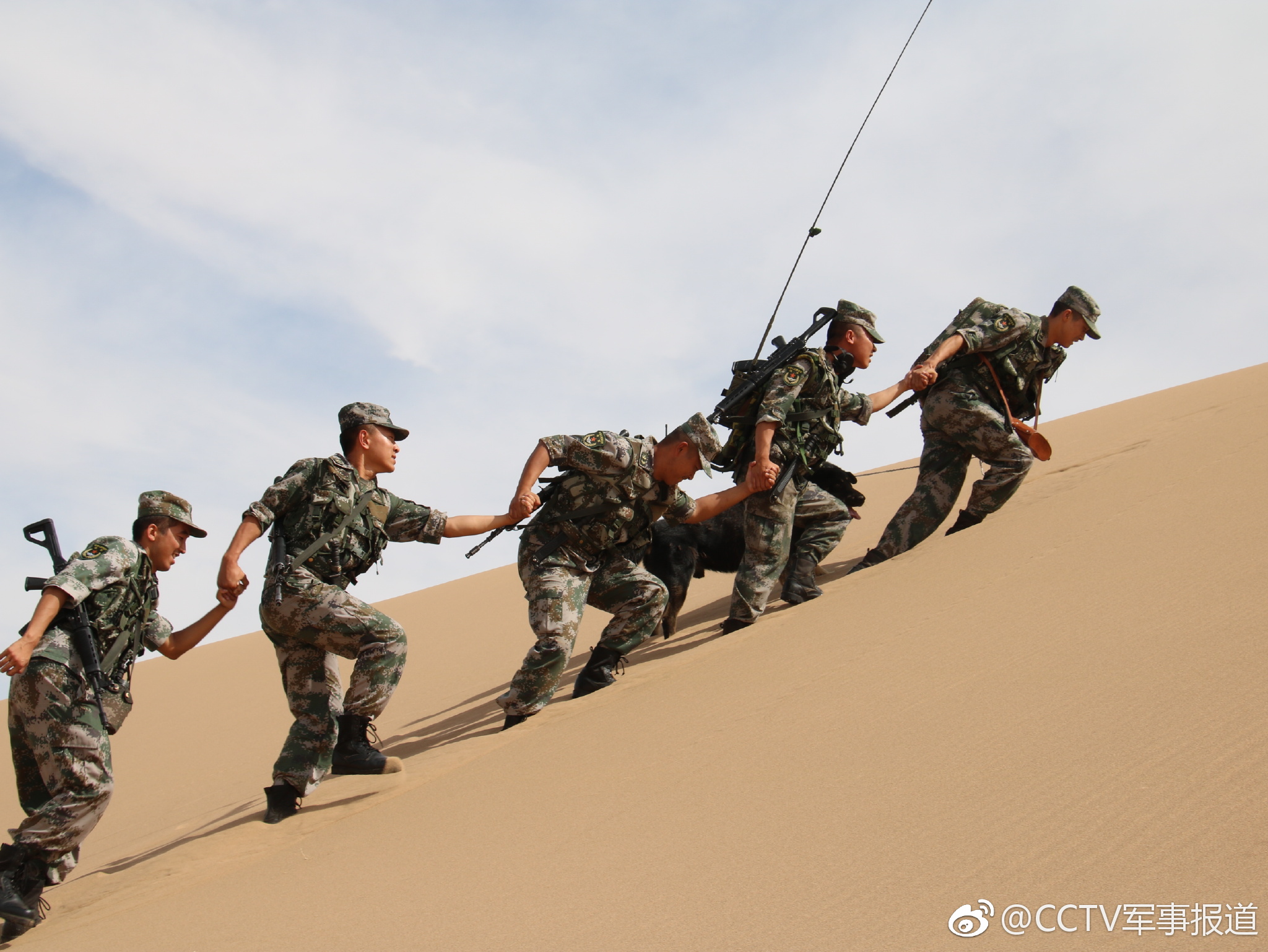 他们用脚步丈量着祖国边防线