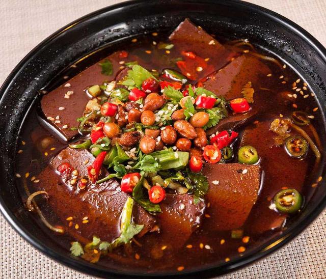 50元一份的毛血旺,在家做不到10块钱,麻辣鲜香汁多味浓,超过瘾