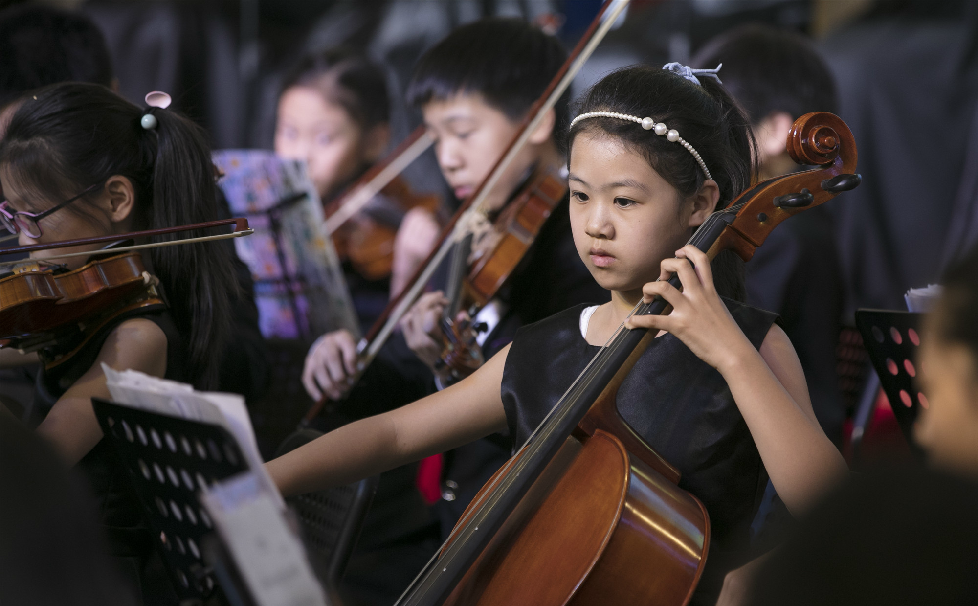 青少年交响乐团演出贺祖国69周年华诞