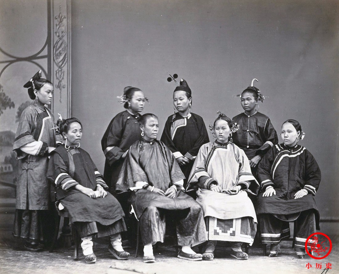 晚清10张老照片 带您重回100多年前的生活场景|摊儿|女子|场景|汉族|满族_新浪新闻