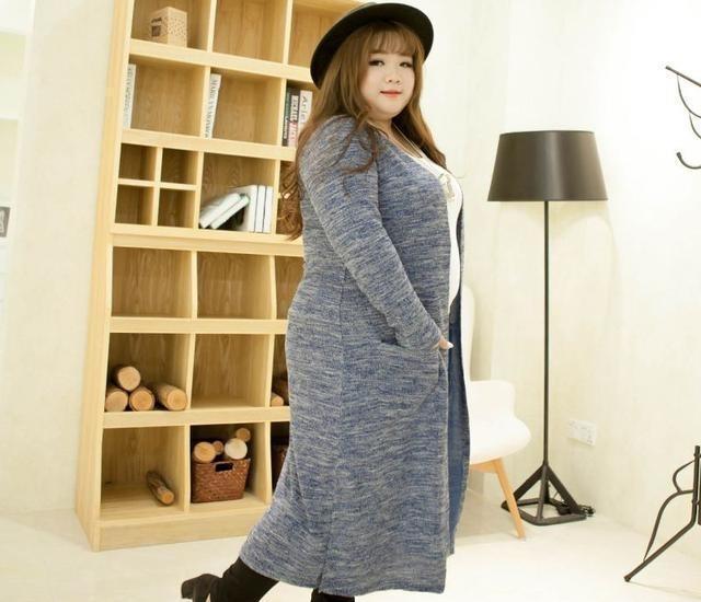 正好相反,肥大的裤子更容易突出胖胖的臀部,而且整个人显得又矮又胖