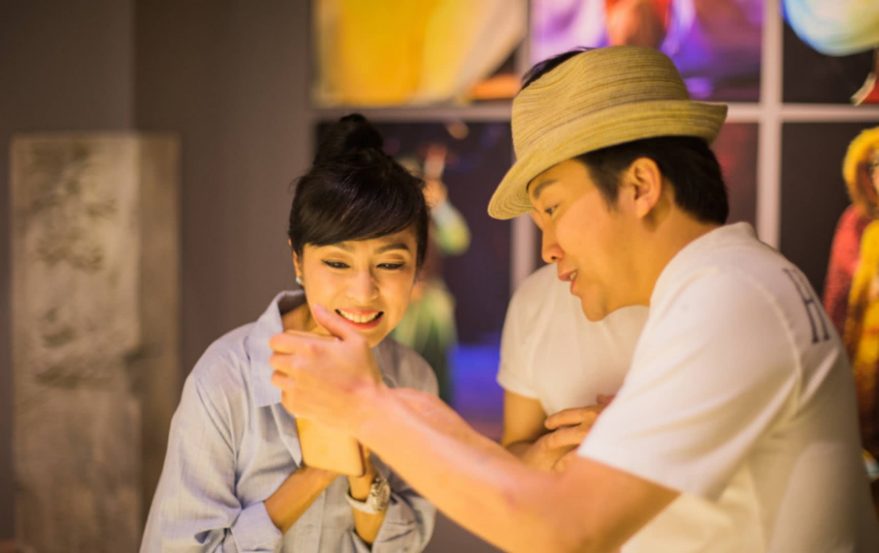 米雪深夜为李玉刚庆生,相差23岁成忘年交,亲密畅聊关系好