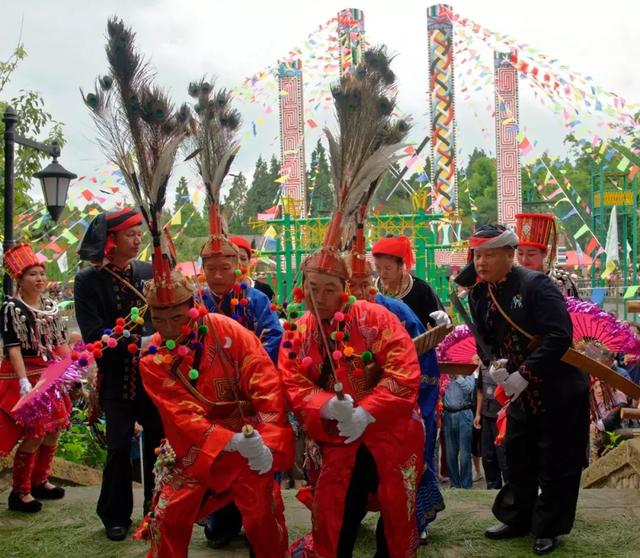 白族绕三灵民俗大会藏历新年彝族火把节佤族木鼓节傈僳族阔时节独龙族