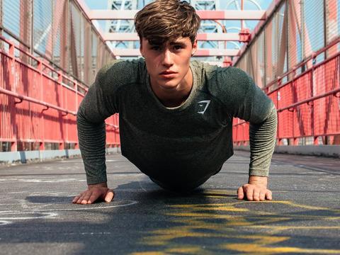 动作要领中的收紧核心到底是什么？