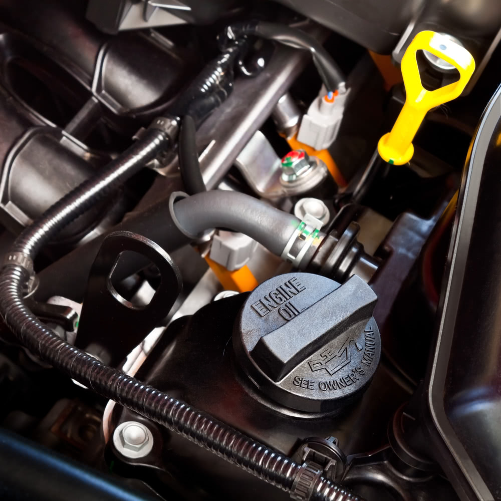 如何判断汽车烧机油除了冒蓝烟之外还有哪些方法