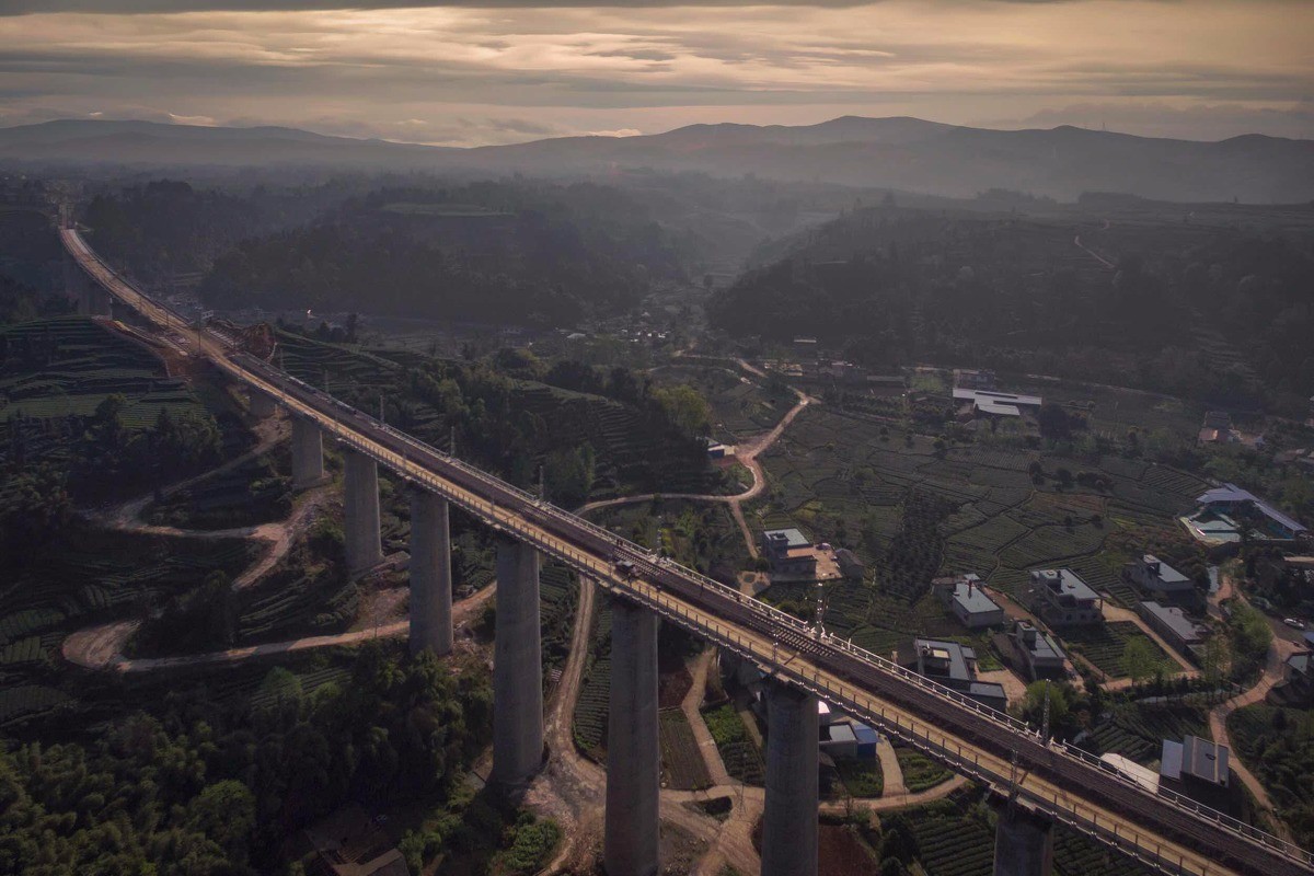 建设中的川藏铁路成雅段