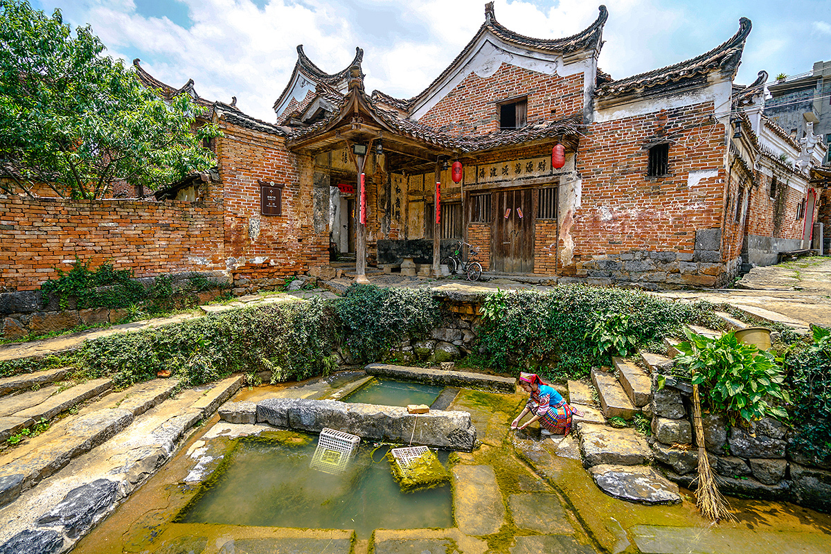 一座你不熟的瑶寨:神秘的勾蓝民瑶堡寨