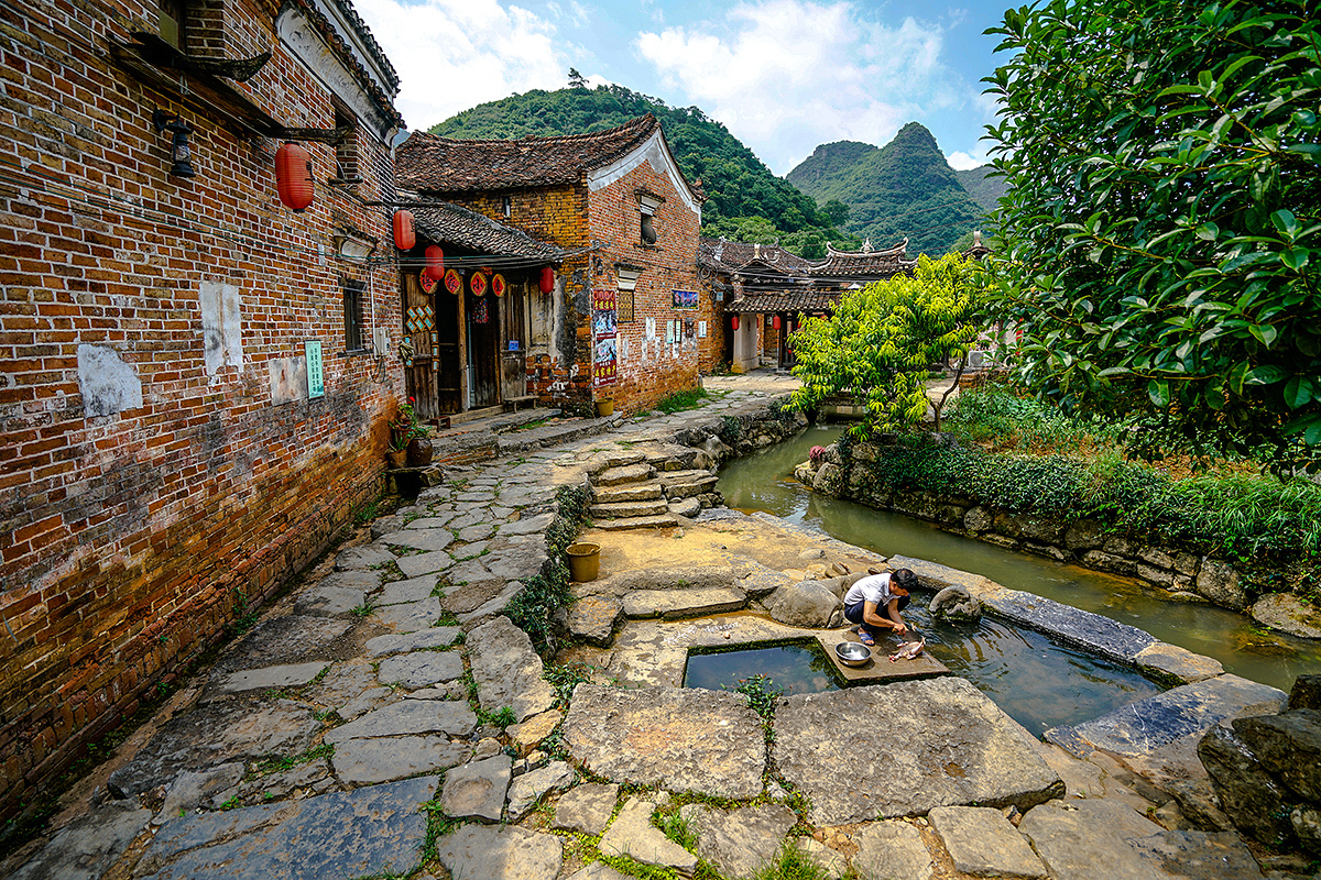 一座你不熟的瑶寨:神秘的勾蓝民瑶堡寨