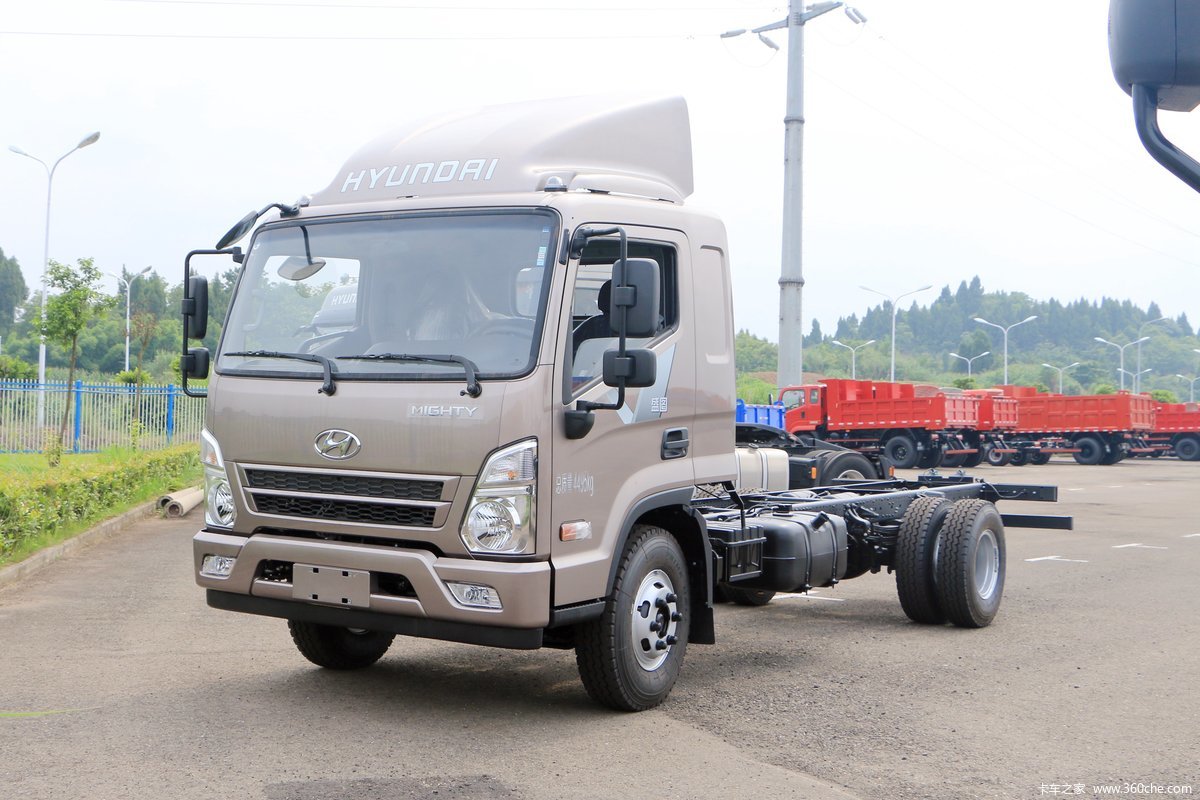 这款轻卡30年前就是世界一流,在国内上市不到一年就卖疯了