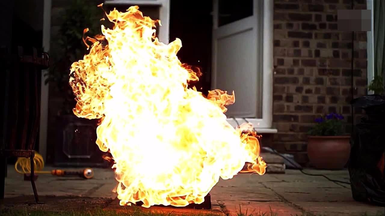 打火机爆炸的慢镜头 太美了