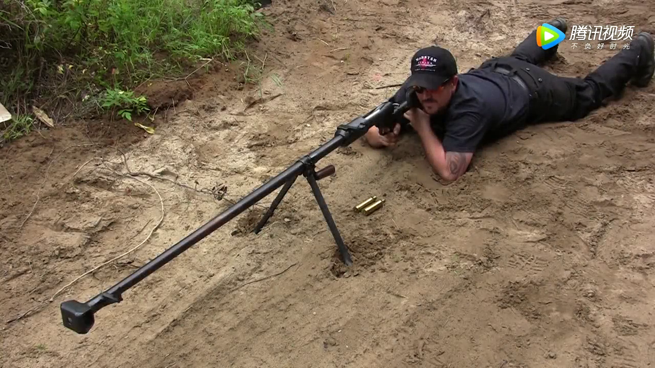 实拍ptrd 41反坦克步枪实弹威力 让人震撼