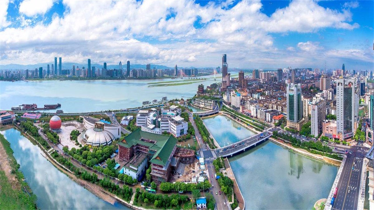 江西有望诞生一座新一线城市实力相当于2个九江3个吉安