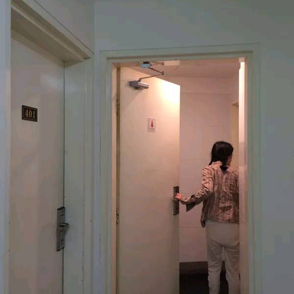 林静的前夫也是,为了得到一个人怎么可以用那么不择手段的方法?