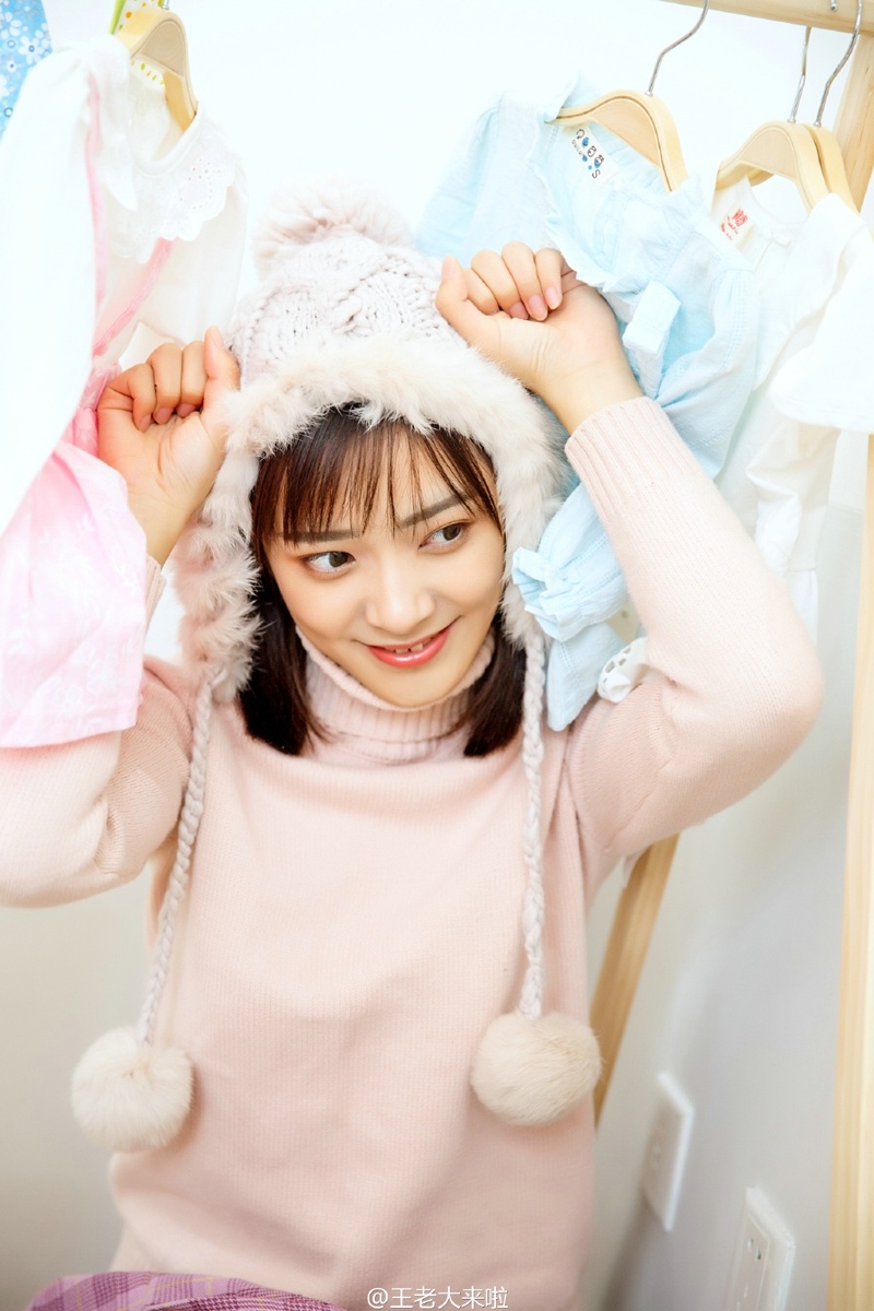 私房可爱毛线帽妹子大眼灵动俏皮写真集 @微相册 @微博摄影