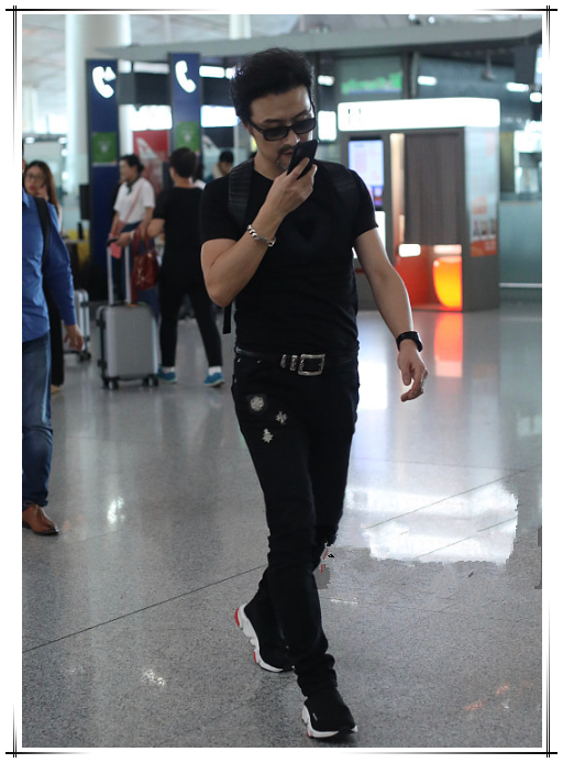 汪峰不得了只不过蓄了胡须就男人味十足网友章子怡好眼光