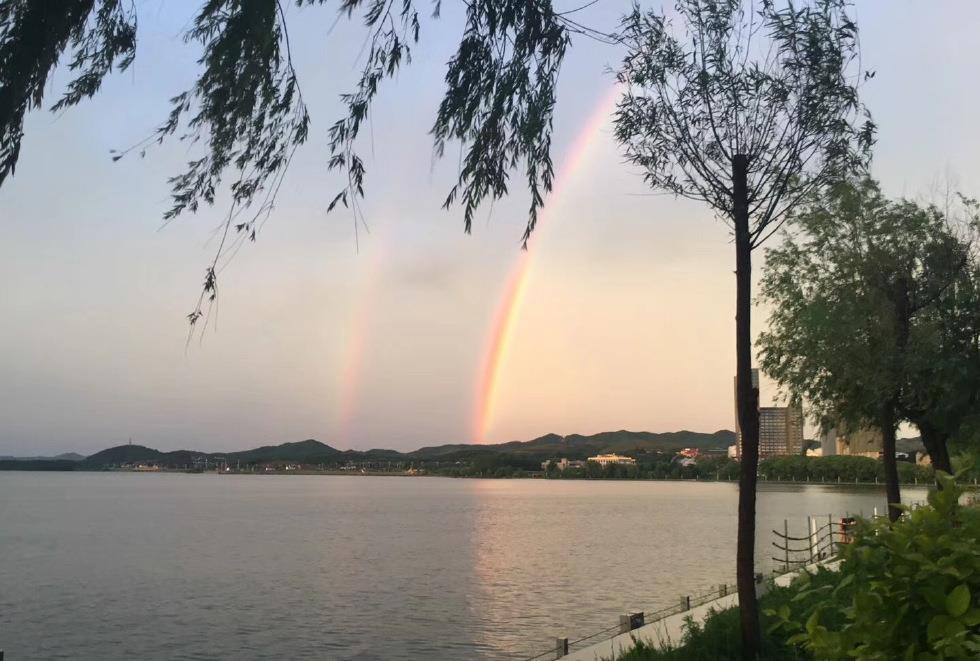 烟台太虚宫景区雨后彩虹