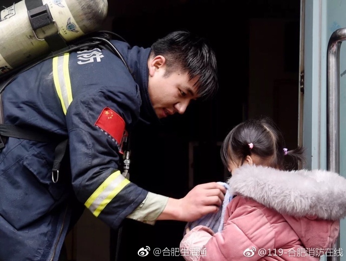 帅气!军魂入骨,军装难脱,英勇的公安消防部队[