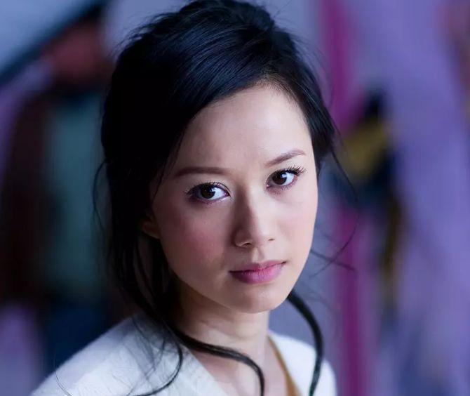 提起她,不应该只有祝无双与婷美内衣.她,值得拥有新的,更好的代表作.