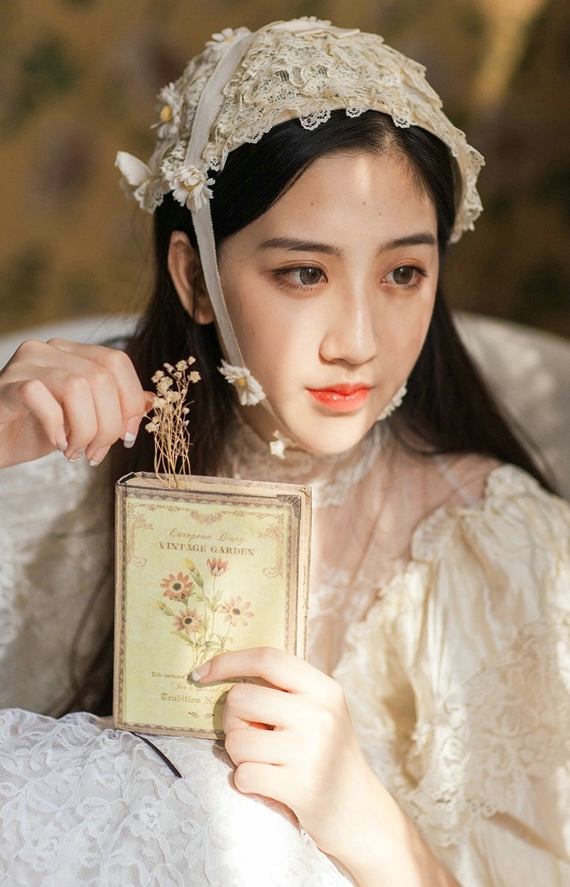 私房古典复古中分美女娇美动人美眸写真集 @微相册 @微博摄