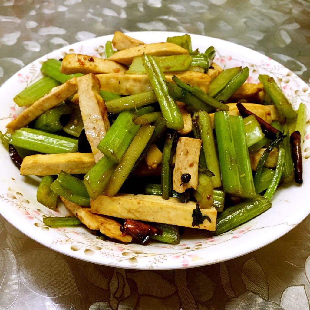 简单又美味的家常菜,常吃补血,养肝还明目,好吃得连汤汁都不剩|家常菜