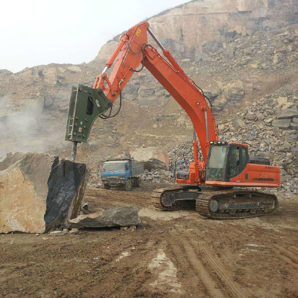 挖掘机用破碎锤对挖机的伤害竟然这么大