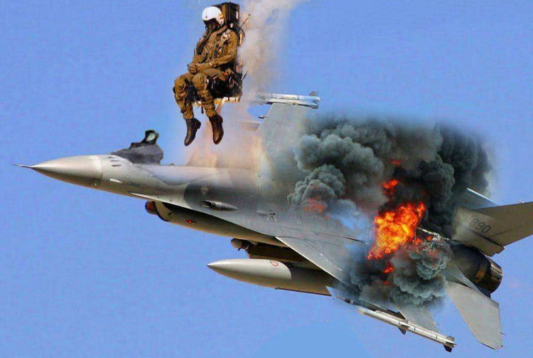 美战机发起进攻,该国飞行员放弃警告就打,结果多架美机被击落!