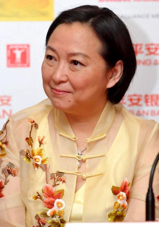 两人都是演配角,今一人登春晚表演节目,她演技好却被遗忘|张瑞珈|方芳