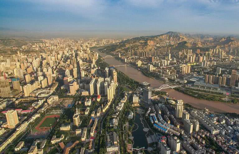 直击兰州城城市在崛起活脱脱一座国际大都市的形象