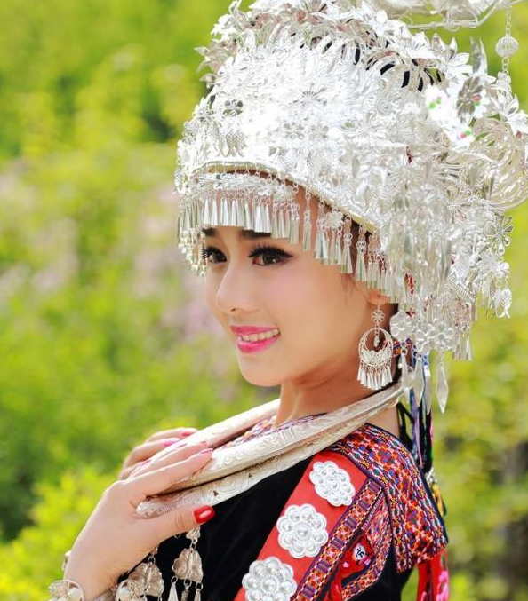 "苗族的美女"为何不愿嫁给汉族人?只因这个习惯有所不同