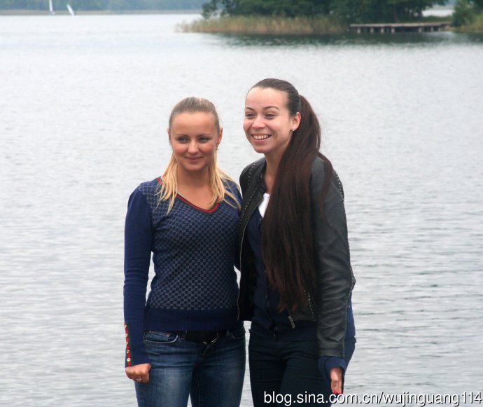 街拍风情万种的立陶宛美女多图