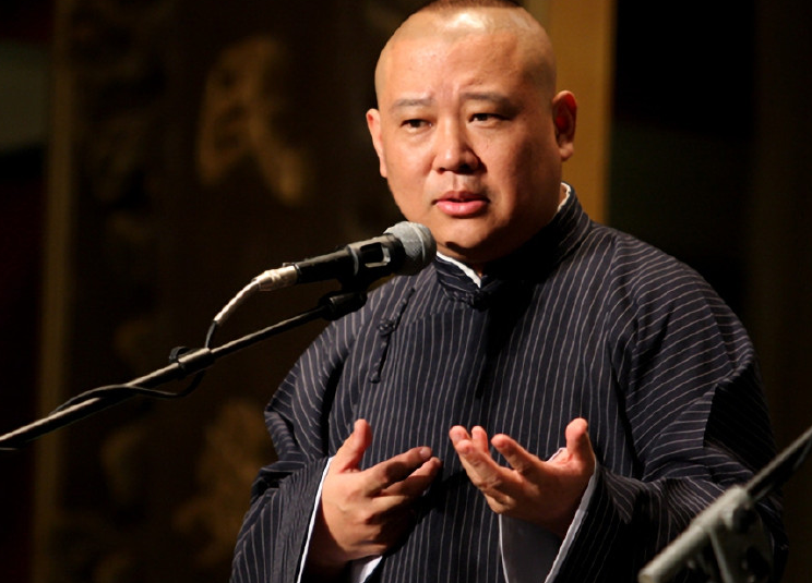 草根明星大衣哥,曾因年入1600万酿"悲剧",郭德纲一语道破